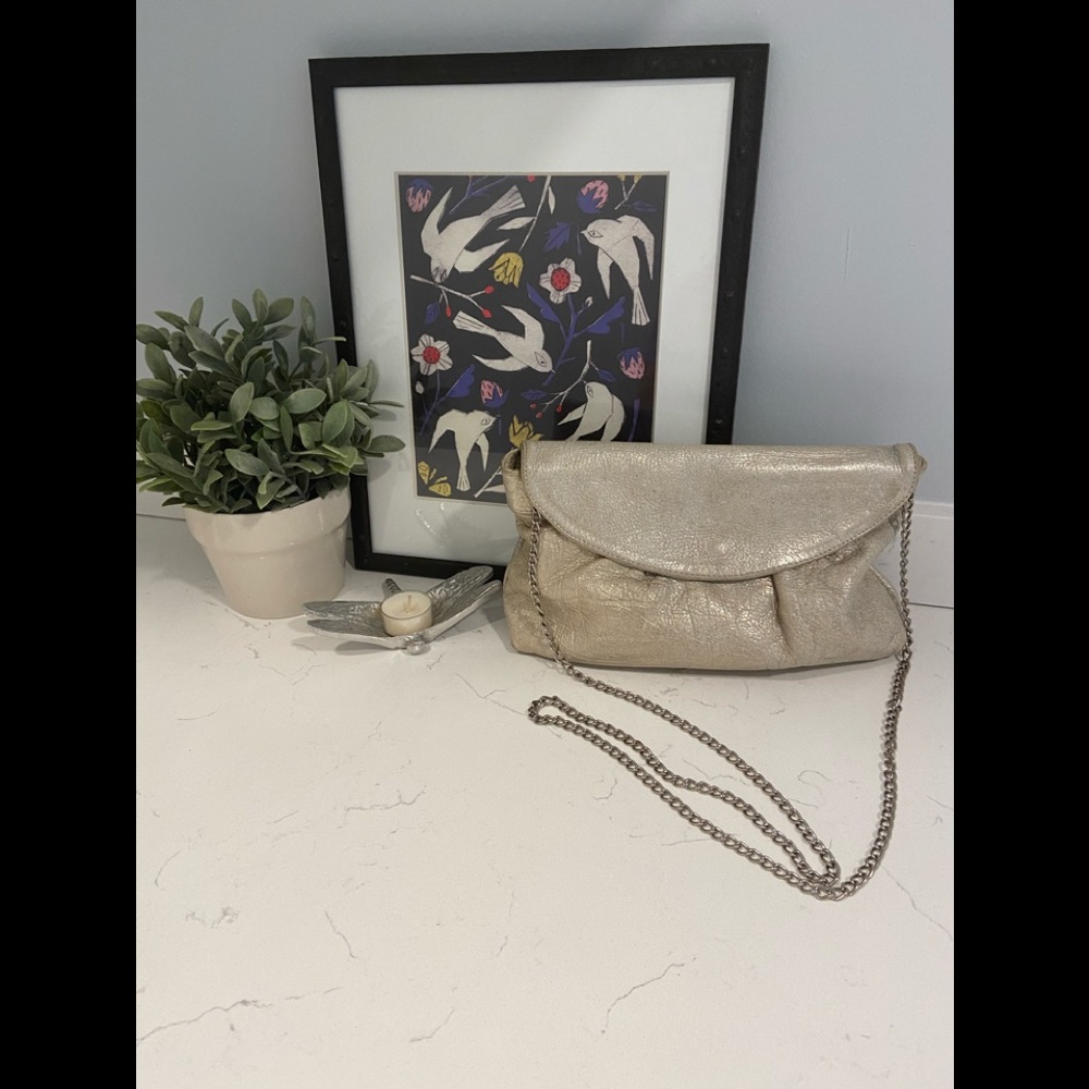 Gorgeous 💯 pebbled leather Gold bag